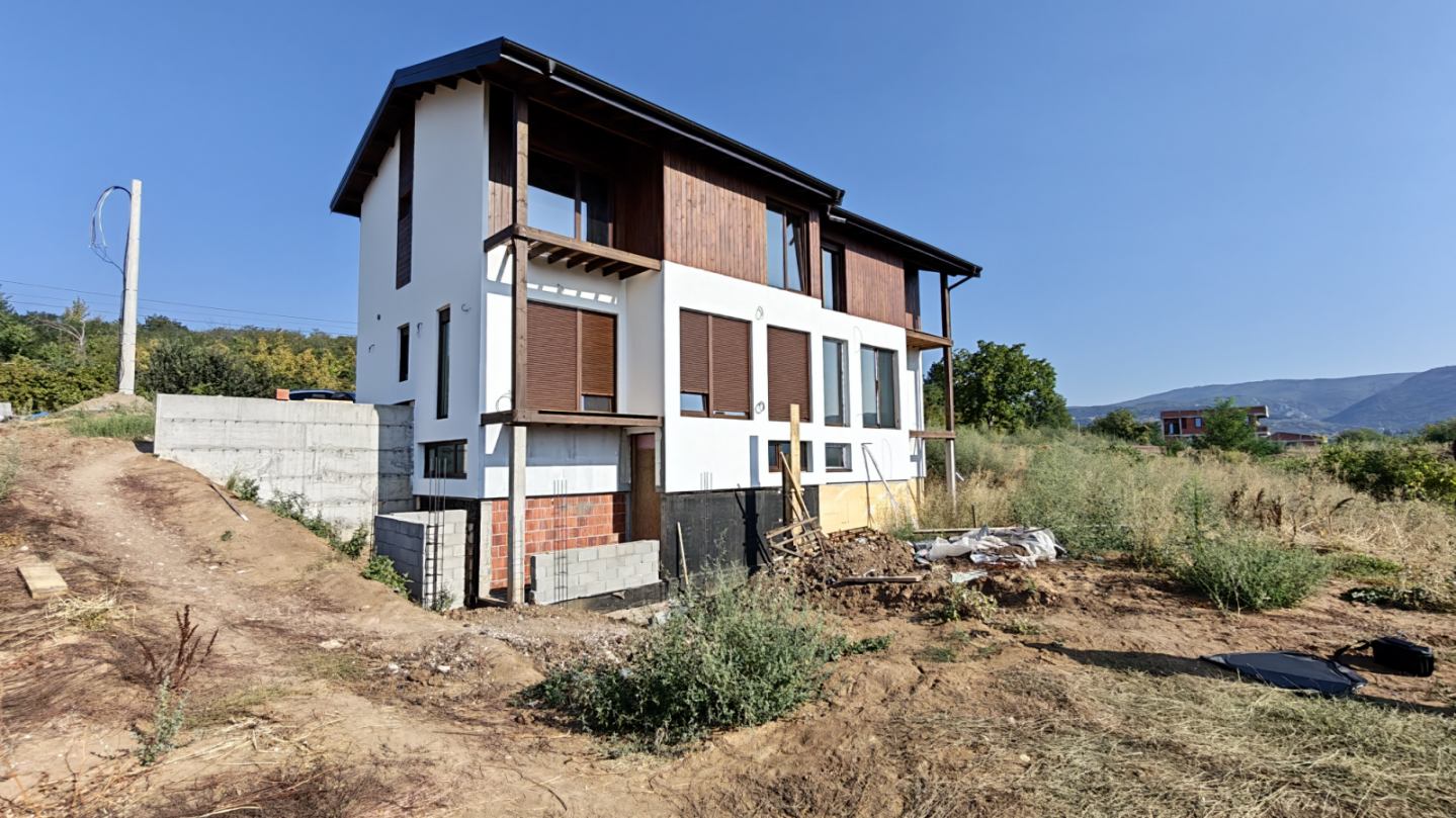 Dvorište i terasa - fotografija sa gradilišta